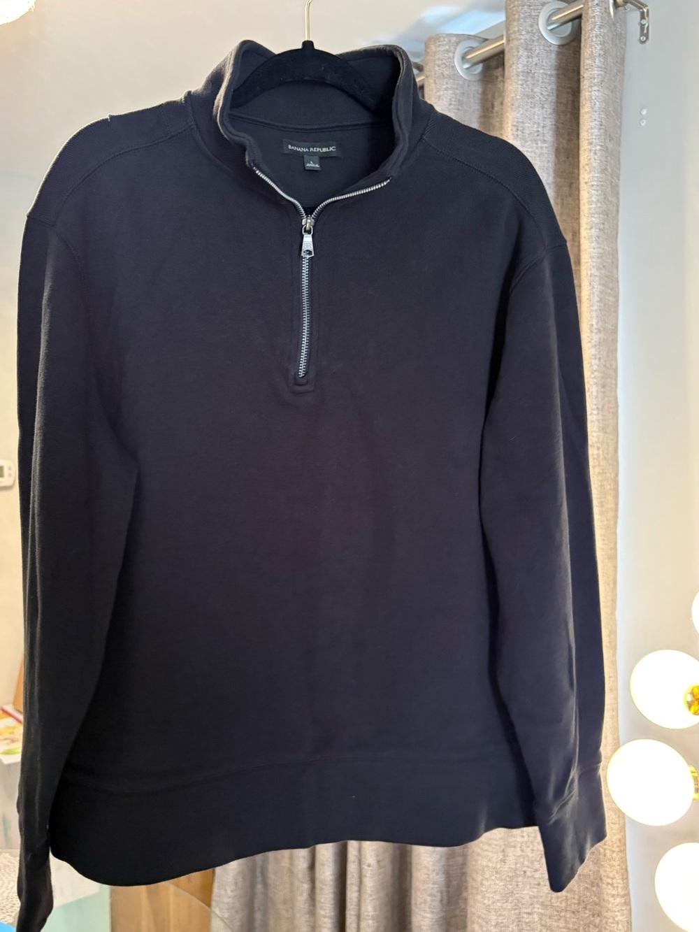 Banana Republic Men's Zip-Neck Sweater in Black. Size Large